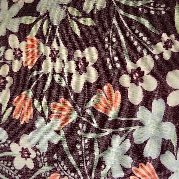 Bundle of 3: Laura Scott, Basic Editions and Time and Tru Short Sleeve Shirts - Picture 3 of 10